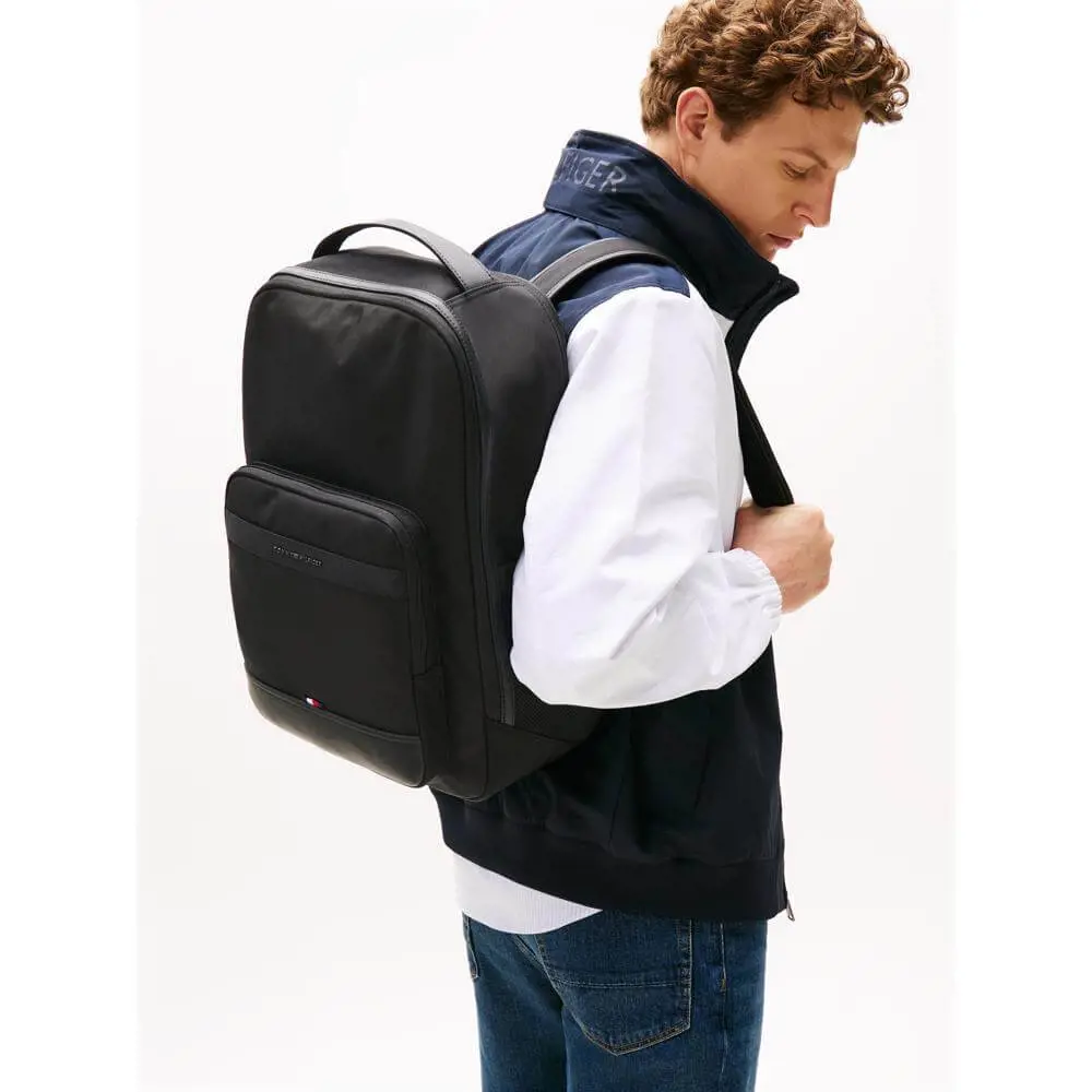Tommy Hilfiger Metal Logo Travel Backpack